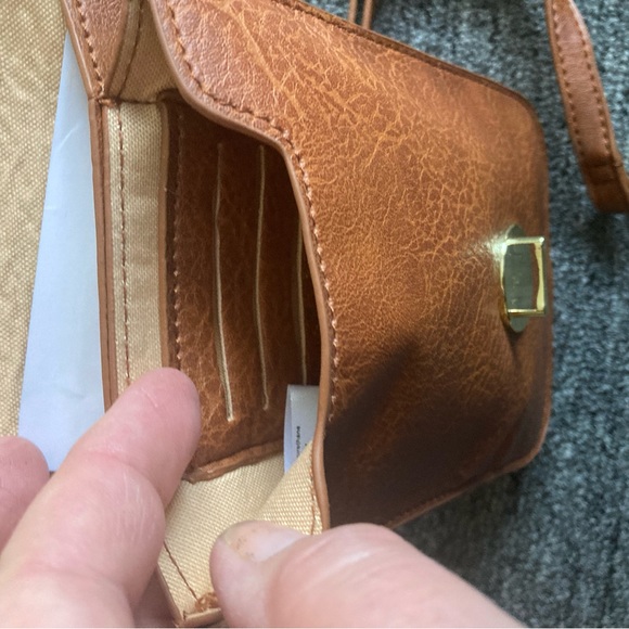 NWOT touchscreen purse with adjustable, removable strap, brown faux leather - Picture 6 of 11